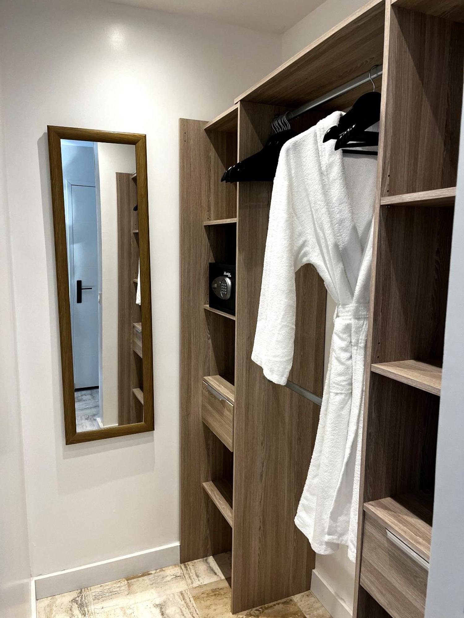 Pomme Cannelle Luxury Suites & Spa Baie-Orientale Rom bilde